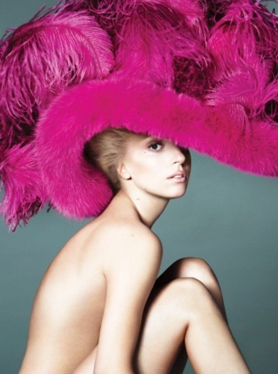 Dàn “sao” khoe dáng trên các bìa tạp chí - 2 Vĩnh Ngọc