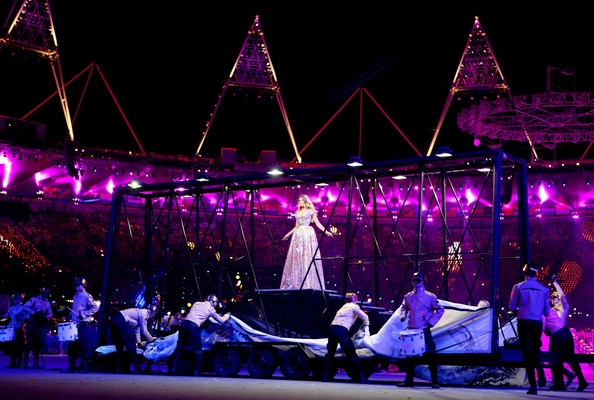 Dàn siêu mẫu xuất hiện trong lễ bế mạc Olympic London - 16 Vĩnh Ngọc