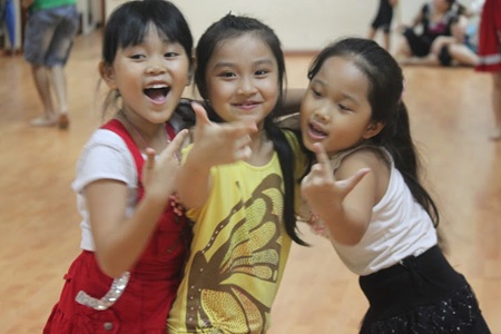 Trúc Ly - Bích Hằng - Gia Linh