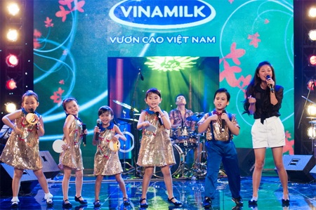Các “sao” nói về thí sinh Đồ Rê Mí - 3 Bên cạnh đó, các bé cũng không hề mất đi sự ngây thơ vốn có, những cô bé cậu bé