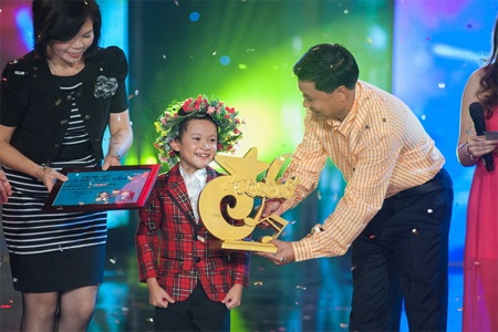Nhật Tiến trở thành Quán quân Đồ Rê Mí 2012 - 9 Danh hiệu Quán Quân của Đồ Rê Mí 2012 đã có chủ nhân