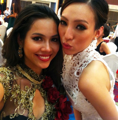 Hình ảnh đẹp trong buổi đấu giá từ thiện của mỹ nhân HHTG - 23 Vĩnh Ngọc