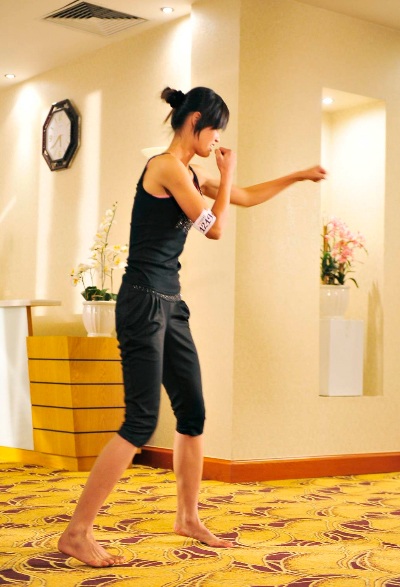 Thí sinh Vietnam’s Next Top Model đánh võ trong vòng sơ tuyển