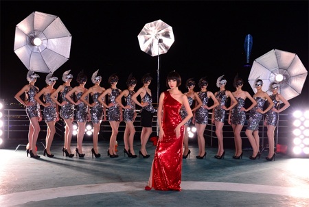 15 cô gái bí ấn sau chiếc mặt nạ - 1 15 cô gái bí ấn sau chiếc mặt nạ