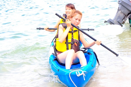 Hồng Tâm và Cao Hà có vẻ đang rất vất vả trong phần thử thách này