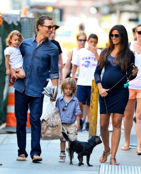 Gia đình hạnh phúc của tài tử gợi tình - 2 Vĩnh Ngọc