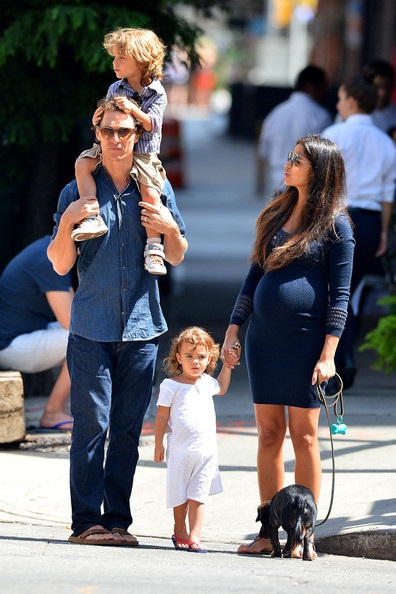 Gia đình hạnh phúc của tài tử gợi tình - 4 Vĩnh Ngọc