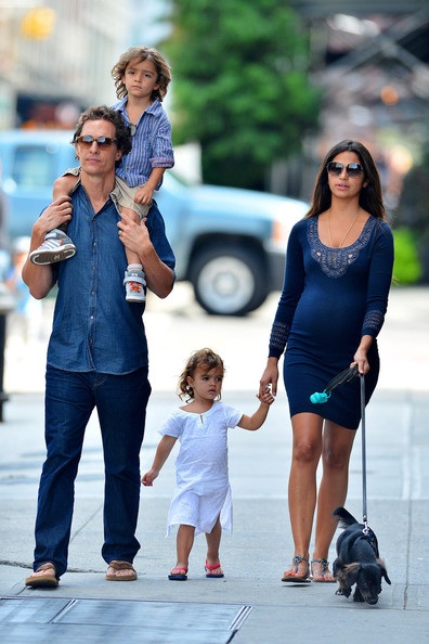 Gia đình hạnh phúc của tài tử gợi tình - 5 Vĩnh Ngọc