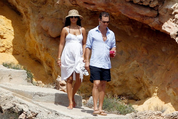 Gia đình hạnh phúc của tài tử gợi tình - 9 Vĩnh Ngọc