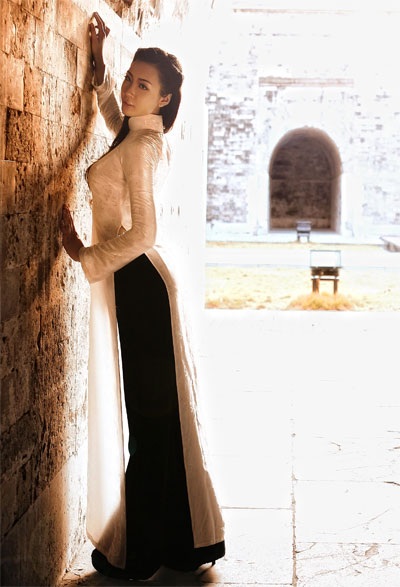 Á hậu Thùy Trang khoe nhan sắc kiêu sa, quyến rũ