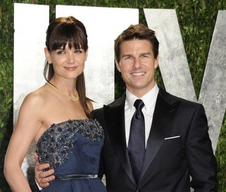 Tom Cruise và Katie Holmes vẫn trò chuyện - 1 Tom Cruise và Katie Holmes vẫn trò chuyện xung quanh việc chăm sóc con gái