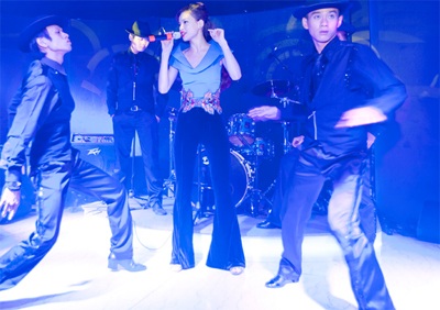 Hồ Ngọc Hà lần đầu hát nhạc Jazz - 5 Những bước nhảy quyến rũ gợi nhớ đến những vở nhạc kịch Broadway nổi tiếng