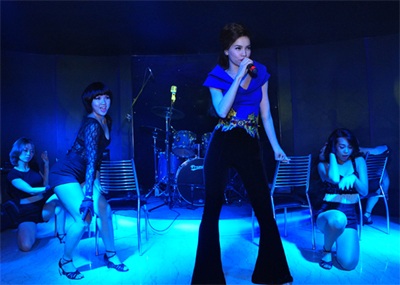 Hồ Ngọc Hà lần đầu hát nhạc Jazz - 6 Những bước nhảy quyến rũ gợi nhớ đến những vở nhạc kịch Broadway nổi tiếng