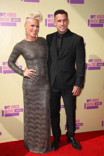 Pink và chồng Carey Hart