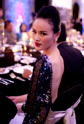 Dàn siêu mẫu dự tiệc - 10 Tuyết Lan