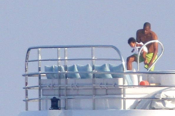 Gia đình Beyonce nghỉ ngơi trên du thuyền siêu sang - 8 Vĩnh Ngọc