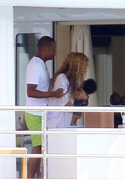 Gia đình Beyonce nghỉ ngơi trên du thuyền siêu sang - 15 Vĩnh Ngọc
