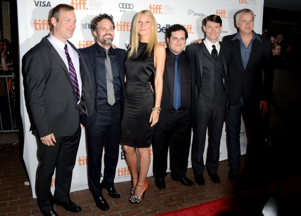 Người đẹp khoe vóc dáng tại LHP Toronto - 4 Vĩnh Ngọc