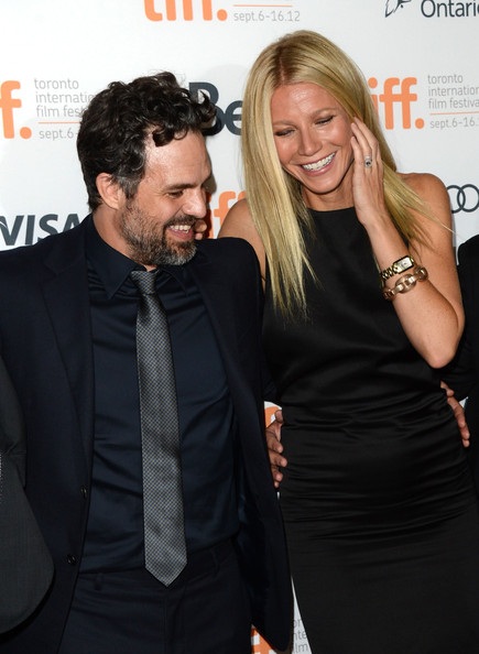 Người đẹp khoe vóc dáng tại LHP Toronto - 12 Vĩnh Ngọc