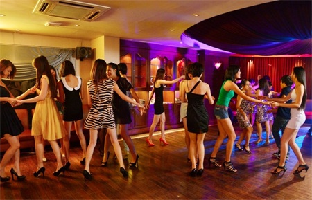 Người mẫu không chỉ là nghề diễn