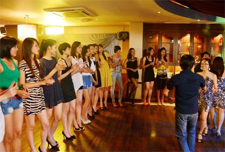 Người mẫu không chỉ là nghề diễn