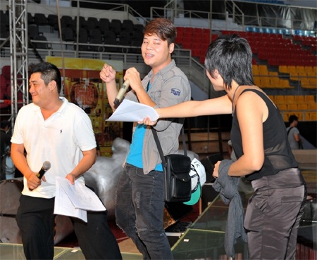 Đạo diễn Trần Vi Mỹ và Dương Trần Nghĩa.