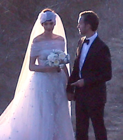 Anne Hathaway đã kết hôn - 5 VN