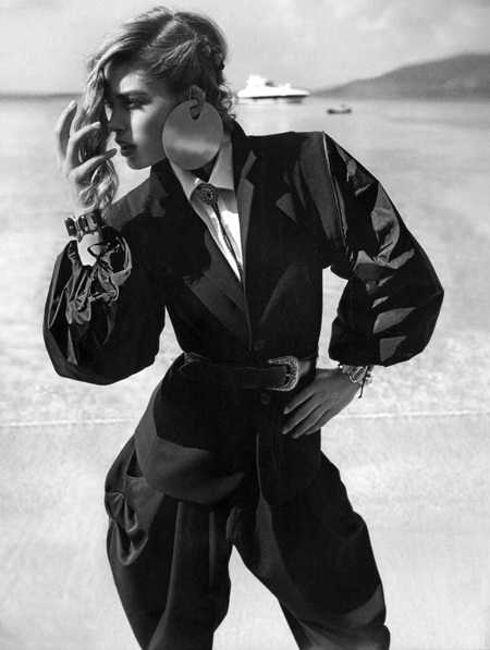 Bất ngờ với hình ảnh cá tính của siêu mẫu nội y - 4 VN