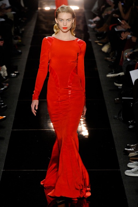 Màu đỏ sưởi ấm mùa thu đông