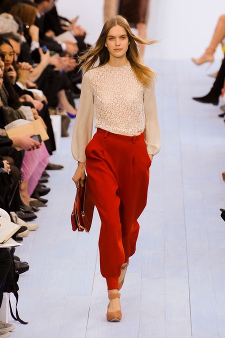 Màu đỏ sưởi ấm mùa thu đông