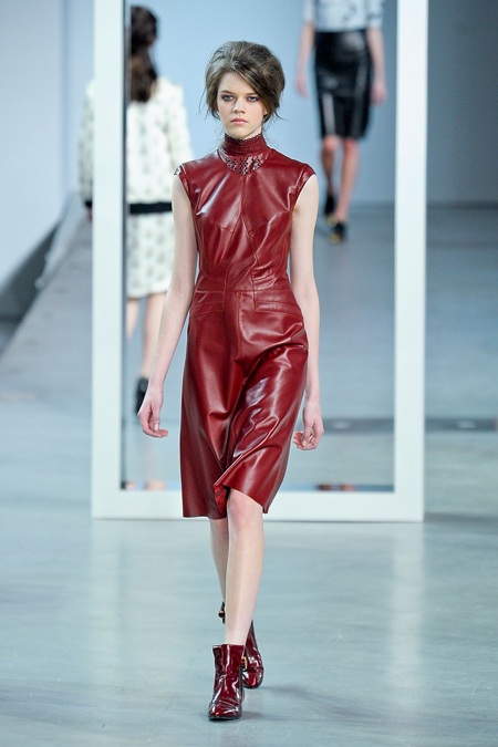 Màu đỏ sưởi ấm mùa thu đông