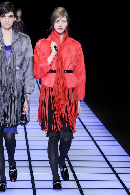 Màu đỏ sưởi ấm mùa thu đông