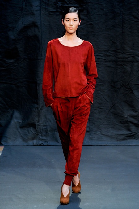 Màu đỏ sưởi ấm mùa thu đông