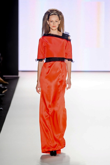 Màu đỏ sưởi ấm mùa thu đông