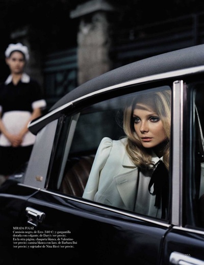 Eniko Mihalik đẹp khiêu khích trên Vogue