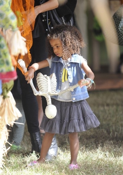 Heidi Klum đưa các con đi chơi Halloween - 11 VN