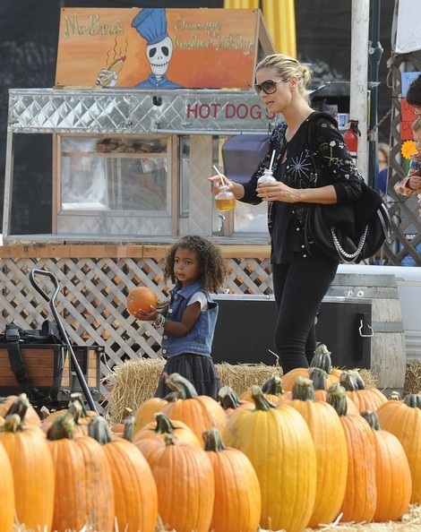 Heidi Klum đưa các con đi chơi Halloween - 13 VN