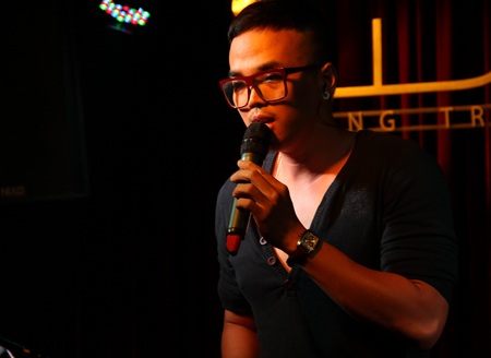 Mr Đàm hướng dẫn Trọng Khương