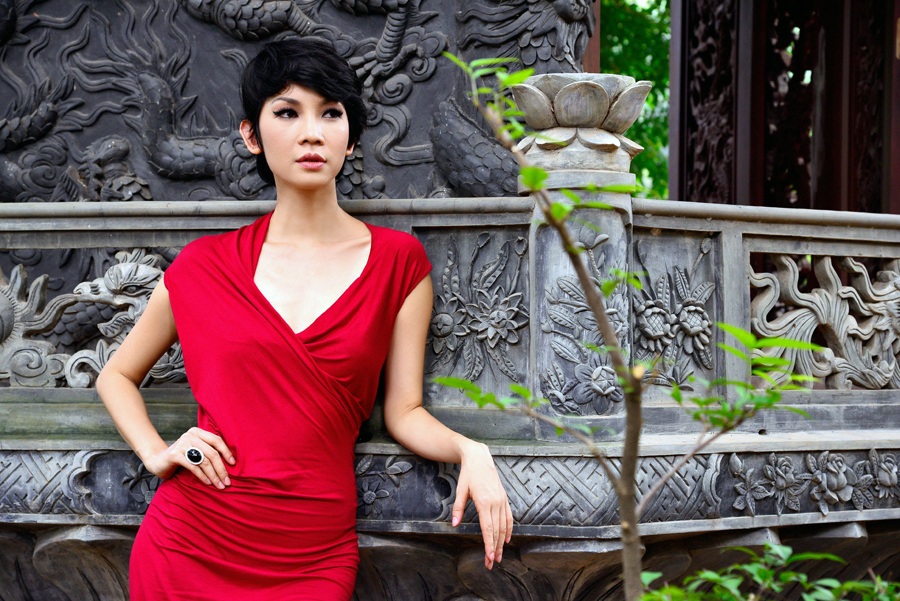 Cùng xem lại clip để thấy vẻ trẻ con đến bất ngờ của giám khảo Xuân Lan: