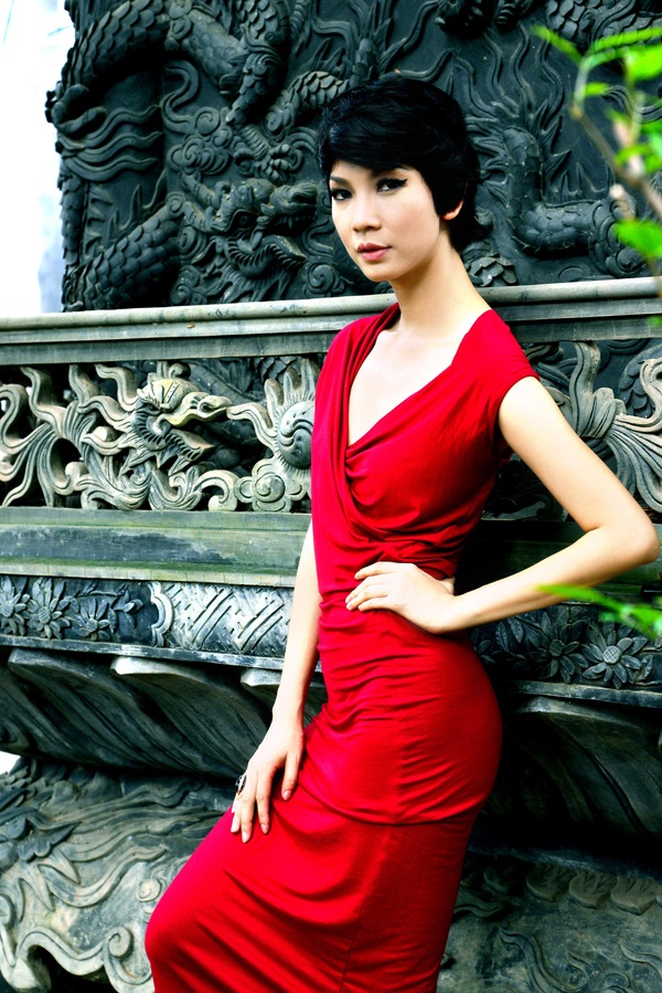 Cùng xem lại clip để thấy vẻ trẻ con đến bất ngờ của giám khảo Xuân Lan: