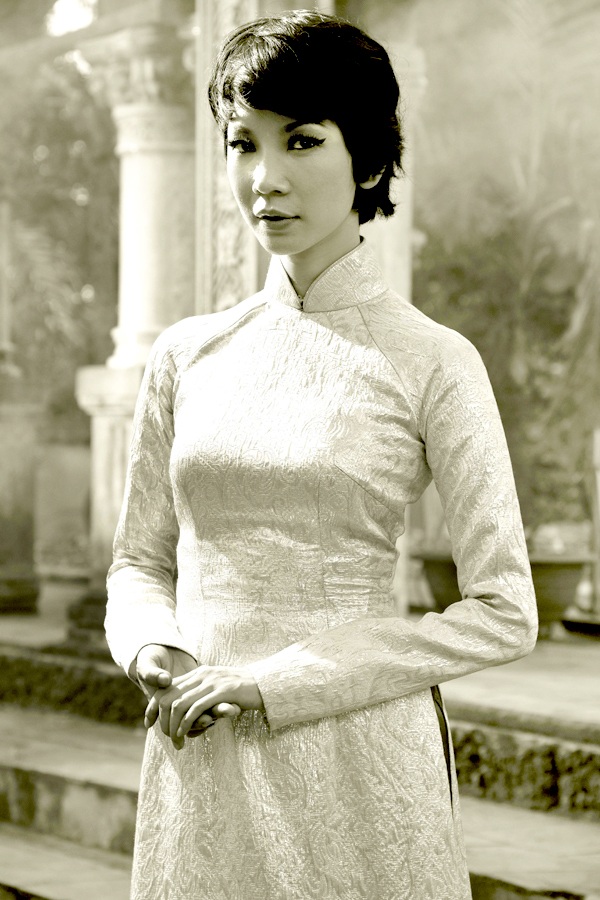 Cùng xem lại clip để thấy vẻ trẻ con đến bất ngờ của giám khảo Xuân Lan: