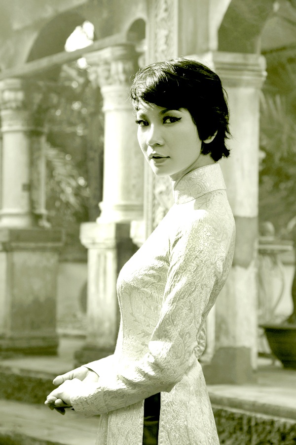 Cùng xem lại clip để thấy vẻ trẻ con đến bất ngờ của giám khảo Xuân Lan: