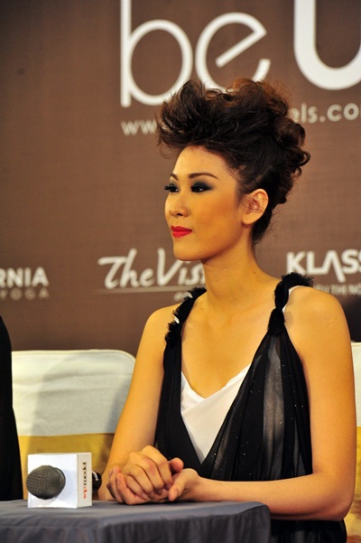 Thí sinh Vietnam’s Next Top Model "quan hệ công chúng" - 1 Thí sinh Vietnam’s Next Top Model quan hệ công chúng