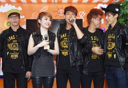 Game tương tác ảo khuấy động sân trường - 2 Nhóm 365 giao lưu cùng các bạn sinh viên