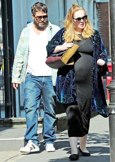 Adele đã sinh con trai - 1 Adele khi bầu bí