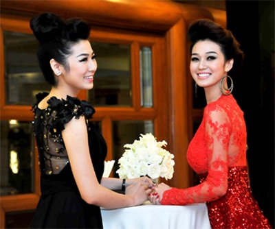 Dàn mỹ nhân đồng loạt mặc váy đỏ dự tiệc