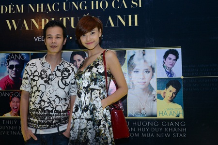 Nhiều nghệ sỹ tham dự buổi diễn ủng hộ Wanbi Tuấn Anh - 6 Người mẫu Hồng Quế cũng có mặt