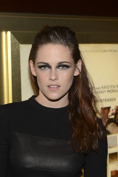 Kristen Stewart đẹp cá tính với màu đen - 2 VN