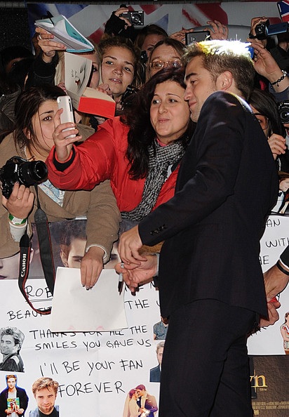 Kristen Stewart diện áo liền quần ren mỏng táo bạo - 15 Nam diễn viên tuổi teen Taylor Lautner - người sói trong bộ phim ăn khách này