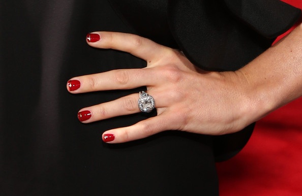 Jessica Biel khoe lưng trần gợi cảm - 12 VN